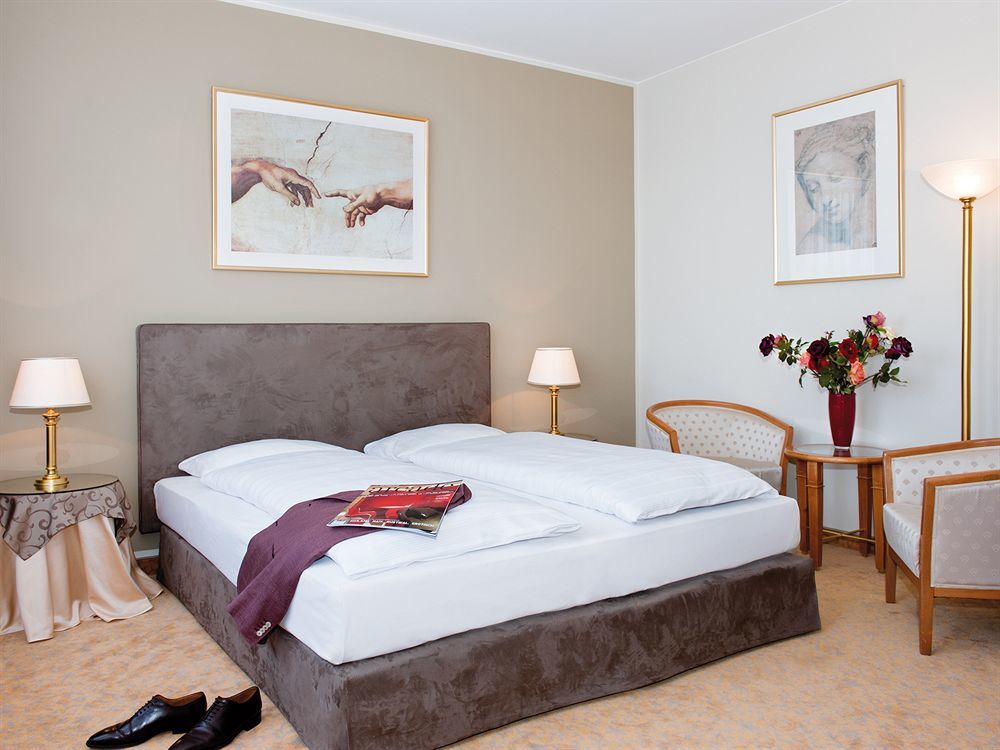 Victor'S Residenz-Hotel Saarlouis Esterno foto