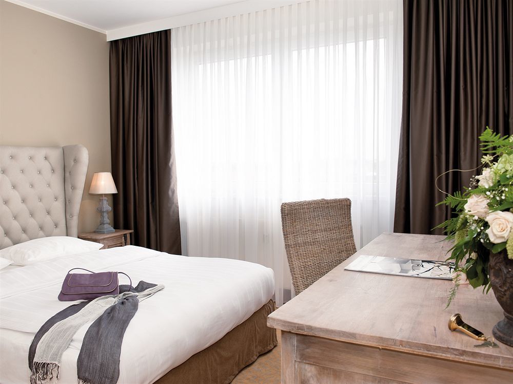 Victor'S Residenz-Hotel Saarlouis Esterno foto